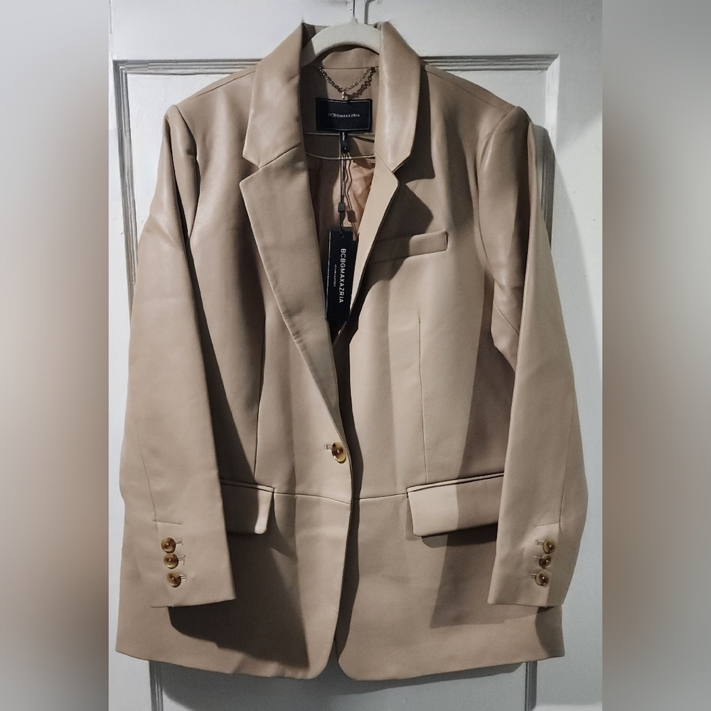 NWT Women BCBGMaxAzria Tan Faux Leather Blazer Jacket size L - Picture 1 of 5